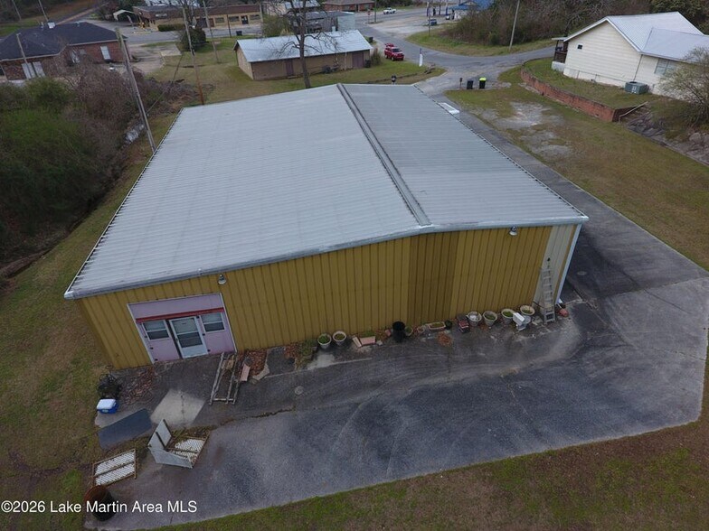 More Photos Of 835 Marshall St, Alexander City Specialty For Sale