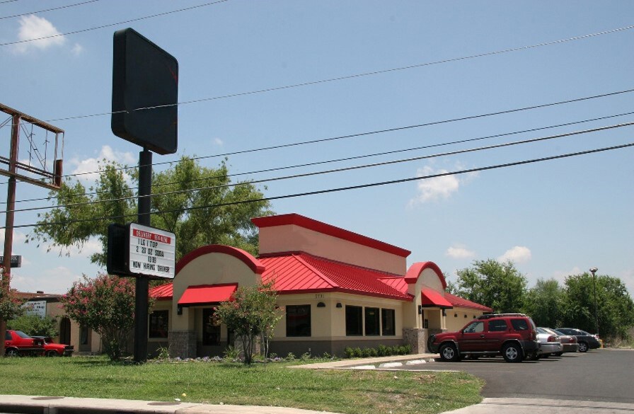 Primary Photo Of 5731 Babcock Rd, San Antonio Restaurant For Sale