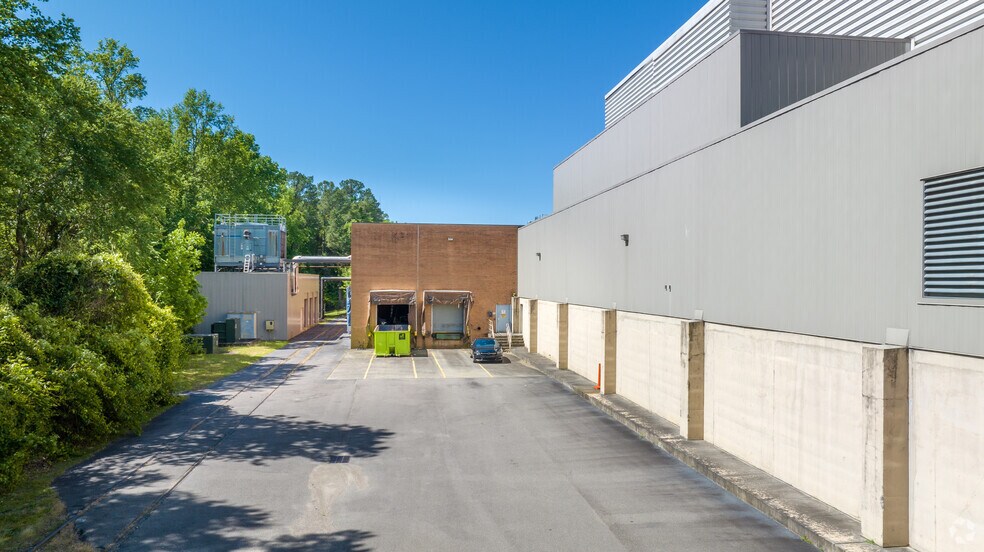 More Photos Of 458 Whitfield St, Fayetteville Manufacturing For Sale