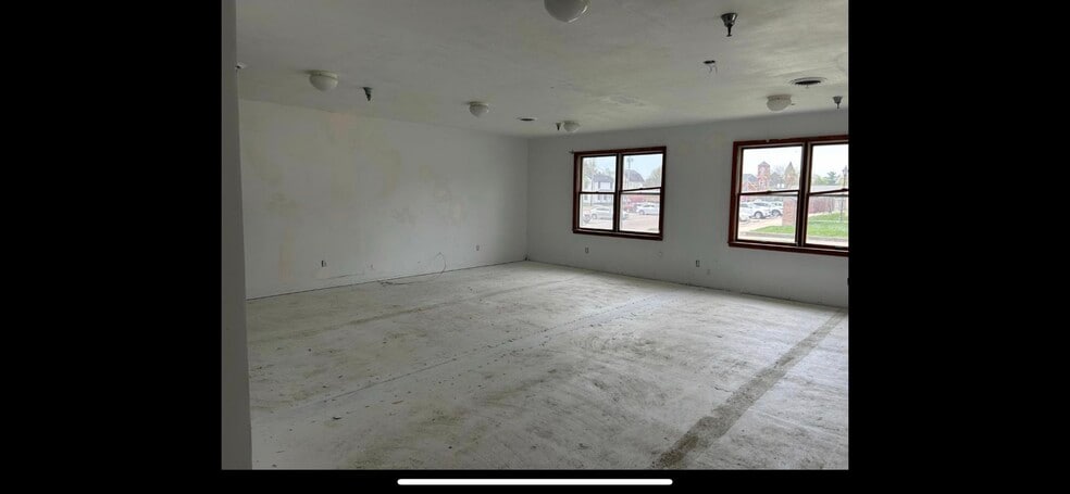 More Photos Of 310 N Cherry St, Eaton Apartments For Sale