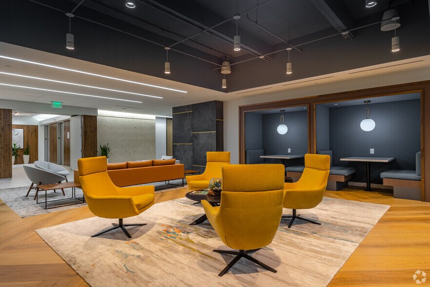 More Photos Of 801 Cherry St, Fort Worth Office For Lease