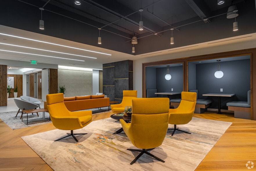 More Photos Of 801 Cherry St, Fort Worth Office For Lease