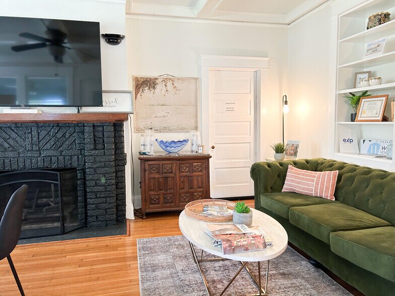 More Photos Of 815 S Missouri Ave, Lakeland Office For Sale
