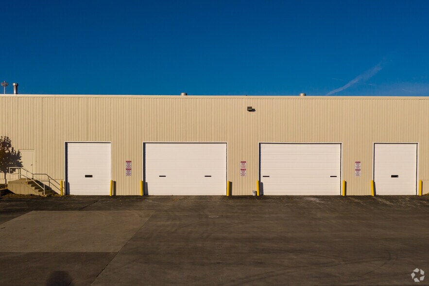 More Photos Of 1141-1149 W Bryn Mawr Ave, Itasca Warehouse For Lease