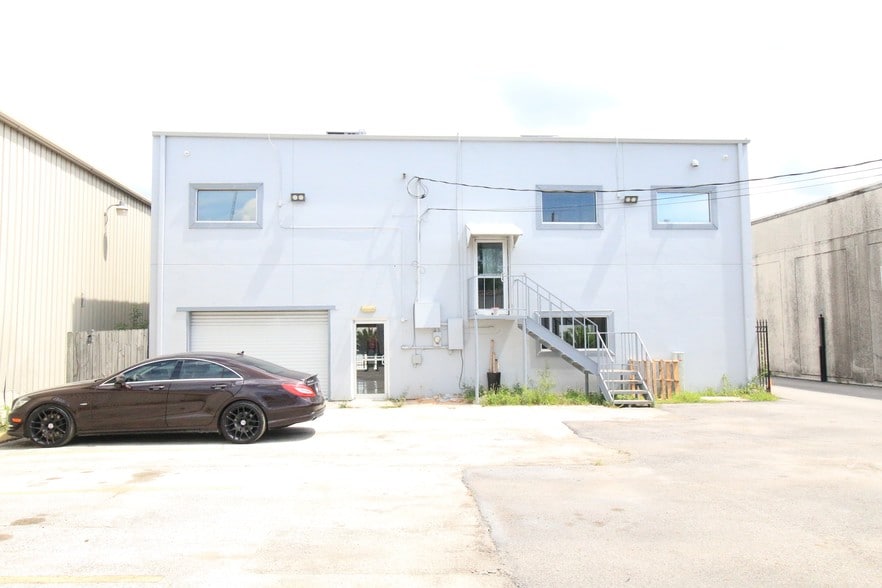More Photos Of 5827 Star Ln, Houston Warehouse For Sale