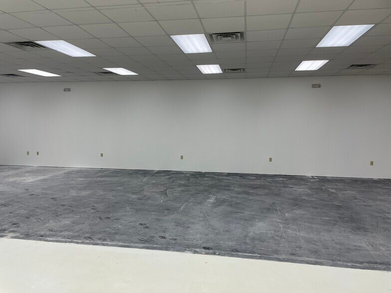 More Photos Of 13510-13520 Perkins Rd, Baton Rouge Storefront Retail Office For Lease
