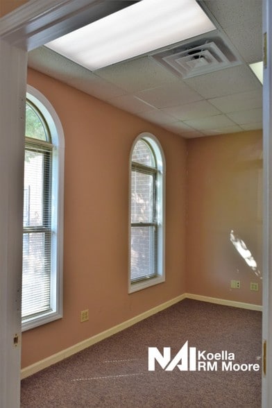 More Photos Of 269 Cusick Rd, Alcoa Office For Lease
