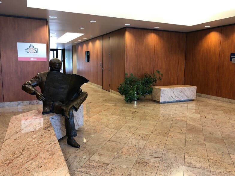 More Photos Of 6200 Uptown Blvd NE, Albuquerque Office For Lease