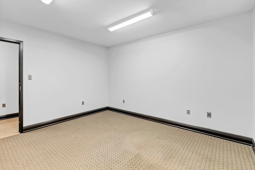 More Photos Of 5060 Jack Springs Rd, Atmore Light Distribution For Lease