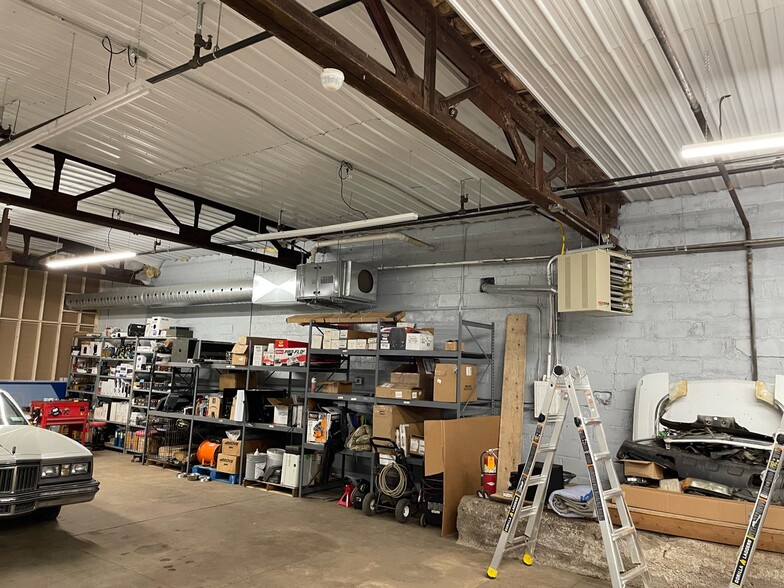 More Photos Of 1427-1431 Valley Dr, Syracuse Warehouse For Sale