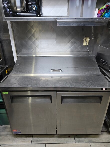 More Photos Of 301 W Main St, Avondale Restaurant For Lease