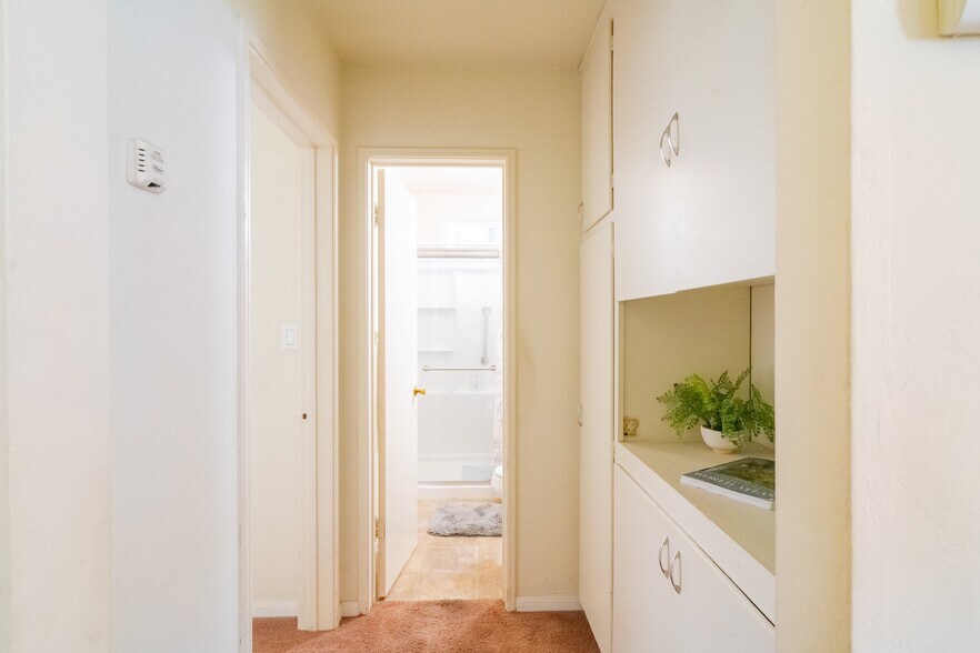 More Photos Of 3139 Reynard Way, San Diego Apartments For Sale