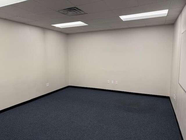 More Photos Of 3018 Thurston Ave, Greensboro Light Distribution For Lease