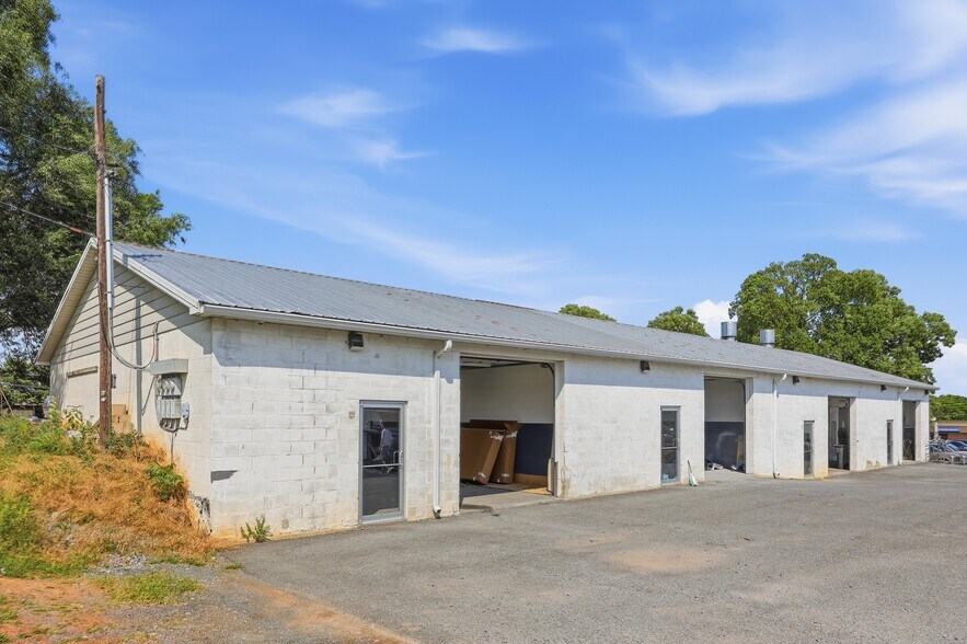 More Photos Of 1728 N Market St, Frederick Warehouse For Sale