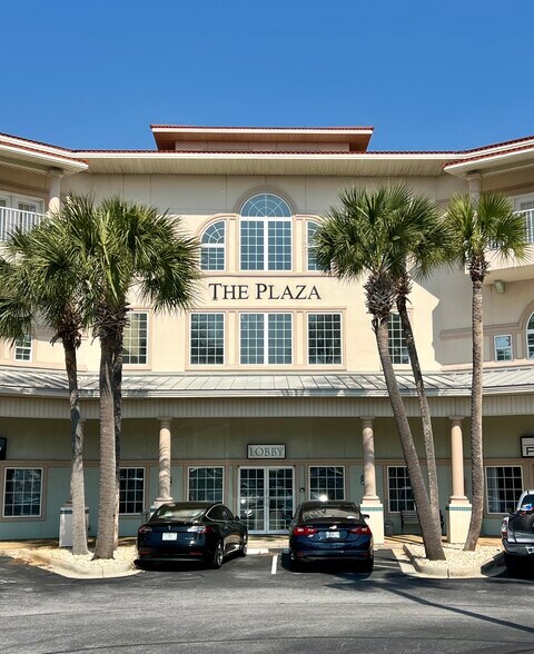 More Photos Of 4507 Furling Ln, Destin Loft Creative Space For Sale