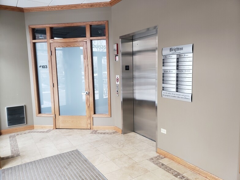 More Photos Of 20635 Abbey Woods Ct N, Frankfort Loft Creative Space For Sale