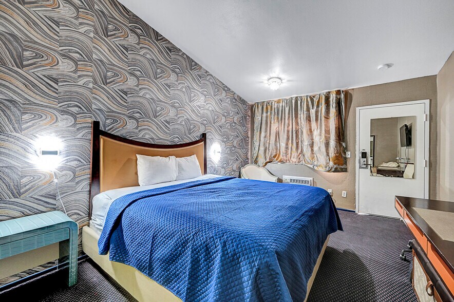 More Photos Of 2855 Fremont St, Las Vegas Hotel For Sale