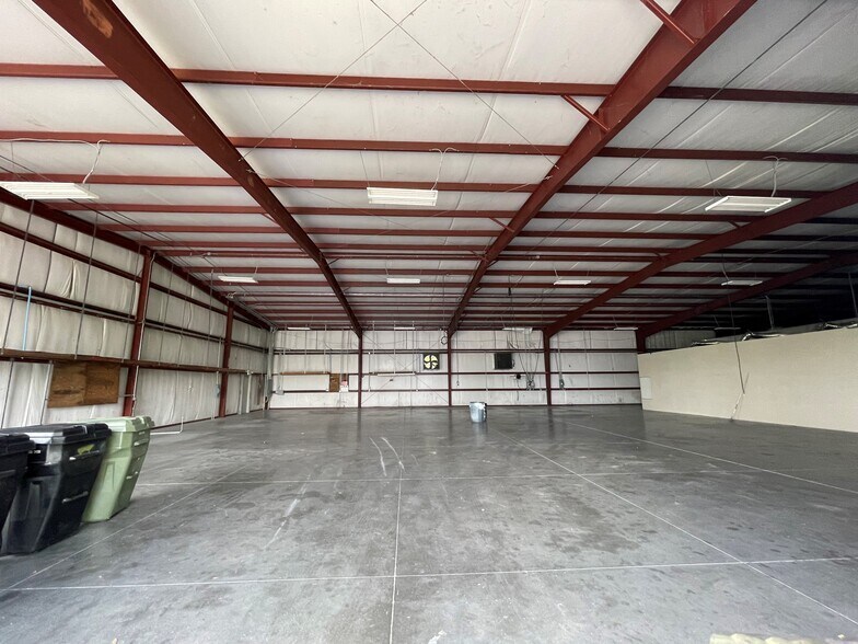More Photos Of 31540 Progress Rd, Leesburg Unknown For Lease