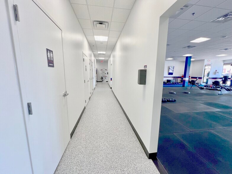 More Photos Of 4606-4640 Lebanon Pike, Hermitage Freestanding For Lease