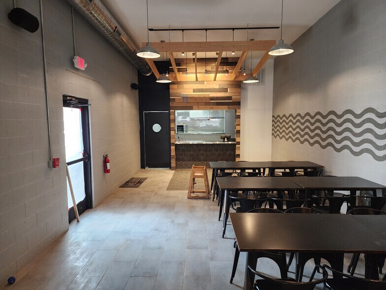 More Photos Of 26 S Main St, Miamisburg Storefront Retail Residential For Lease