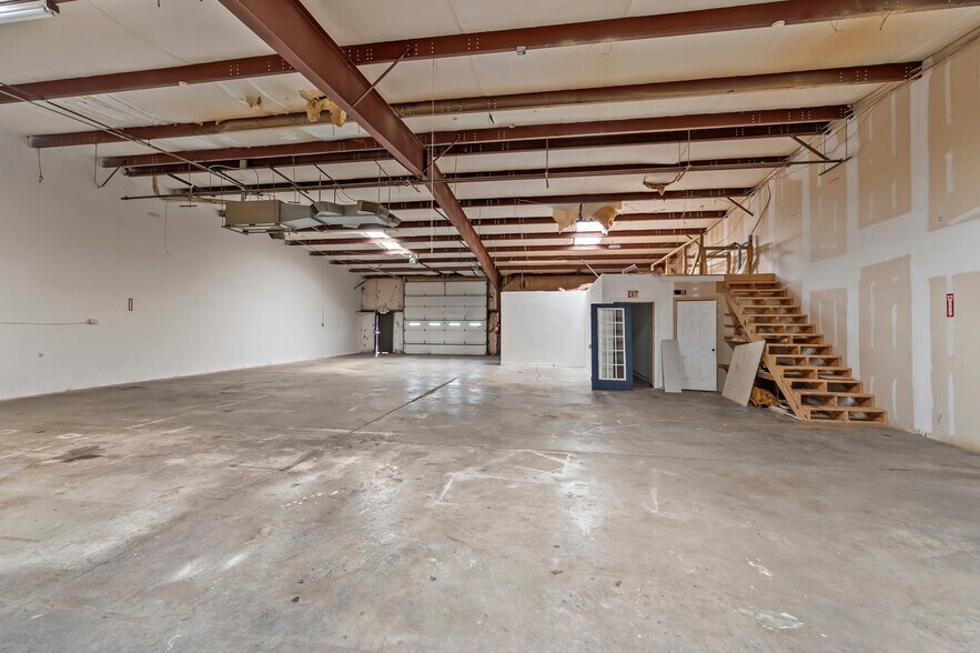 More Photos Of 10490 N NC Highway 150, Clemmons Flex For Sale