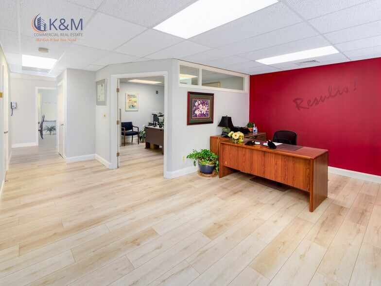 More Photos Of 9693-9697 Main St, Fairfax Medical For Sale