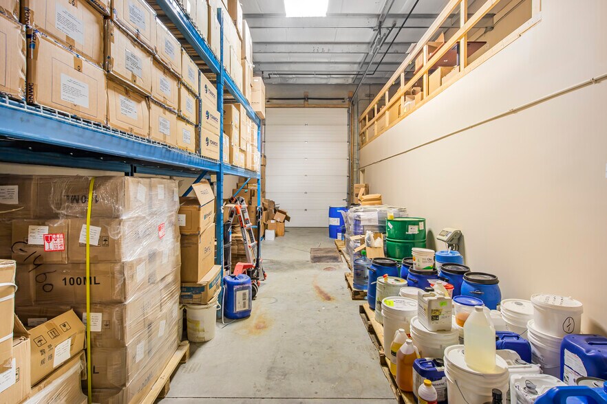 More Photos Of 5404-5420 36 St NW, Edmonton Service For Sale