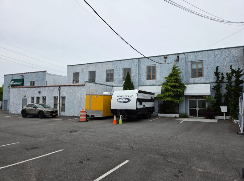 More Photos Of 4410 Austin Blvd, Island Park Storefront Retail Office For Sale