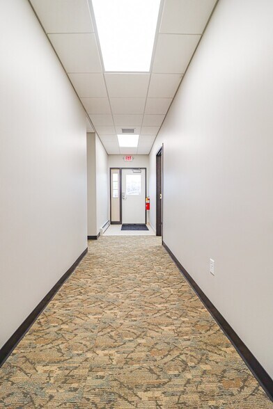 More Photos Of 2120 S Ridge Rd, Green Bay Office For Lease