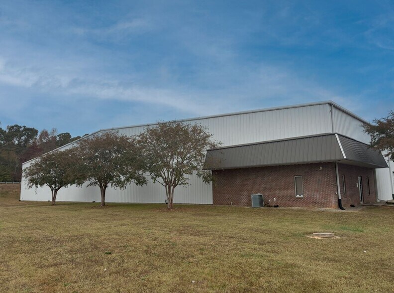 More Photos Of 1102 Piedmont Hwy, Piedmont Distribution For Lease
