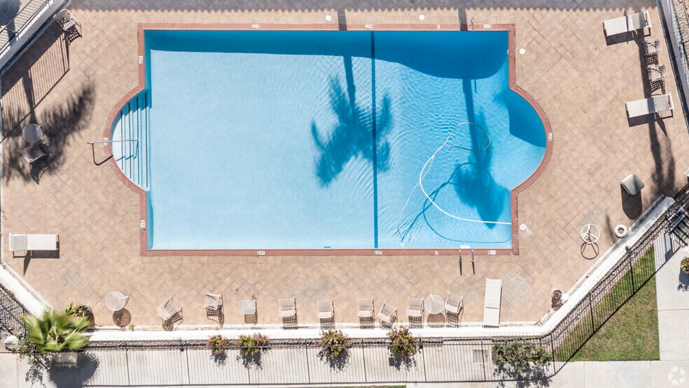 More Photos Of 5710 E La Palma Ave, Anaheim Apartments For Sale