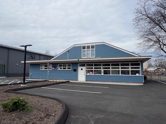 More Photos Of 1 Muller Ave, Norwalk Manufacturing For Lease