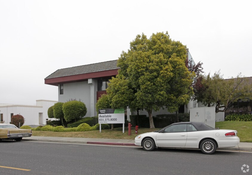 More Photos Of 81 Hangar Way, Watsonville Warehouse For Lease