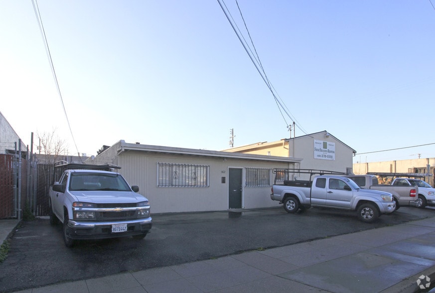 Primary Photo Of 502 Horning St, San Jose Service For Sale