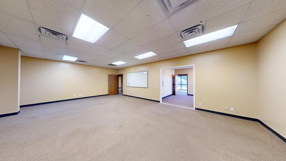 More Photos Of 8240 E 111th St, Bixby Light Distribution For Lease