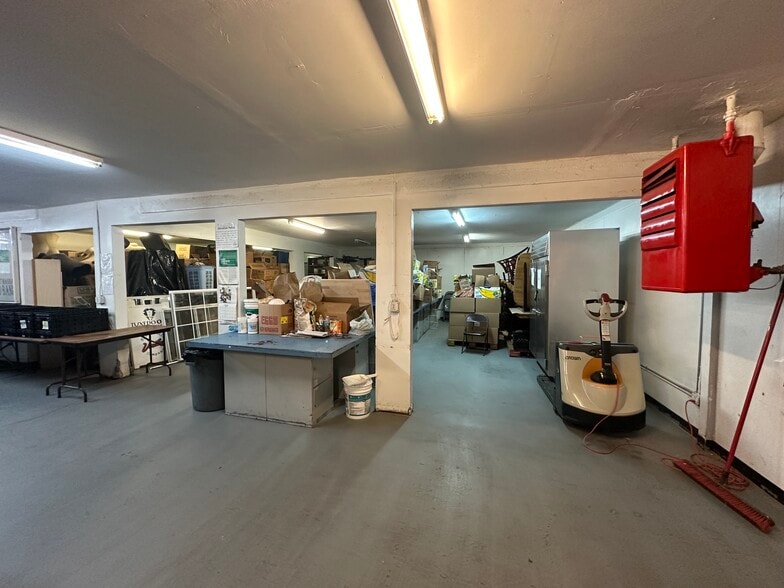 More Photos Of 2410 Armory Rd, Barstow Restaurant For Sale