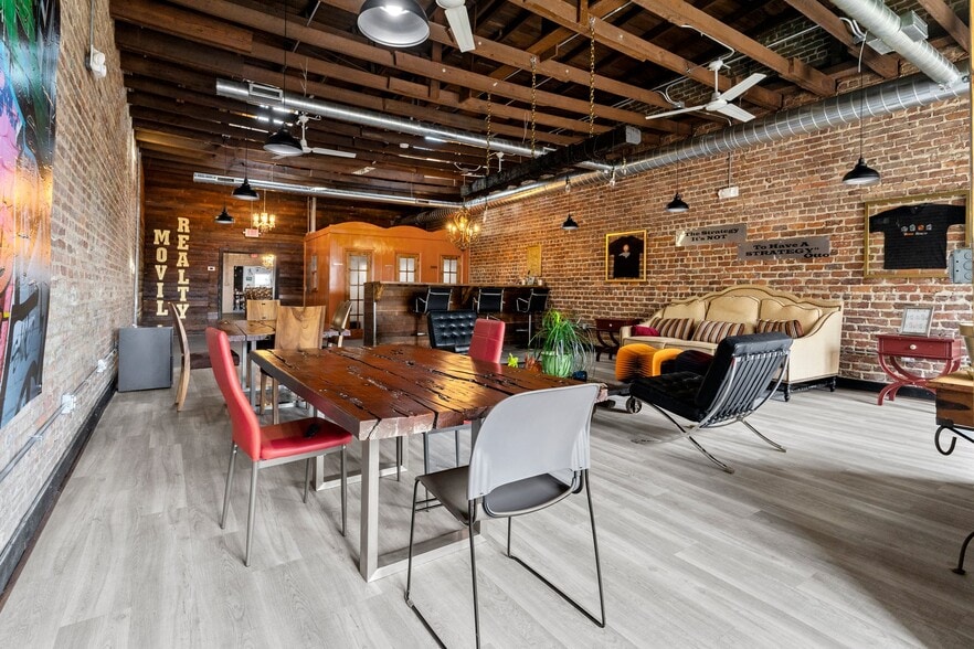 More Photos Of 123 S Railroad Ave, Dunn General Retail For Sale