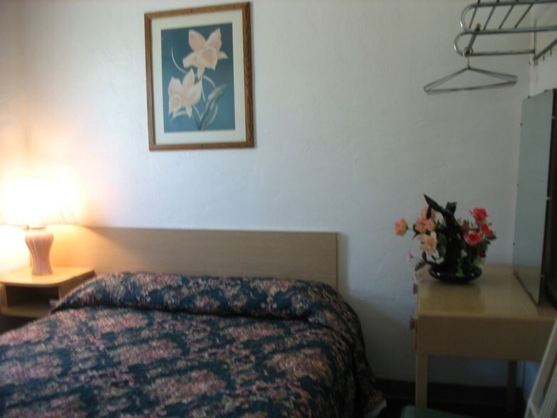 More Photos Of 1627 SE Stephens St, Roseburg Hotel For Sale