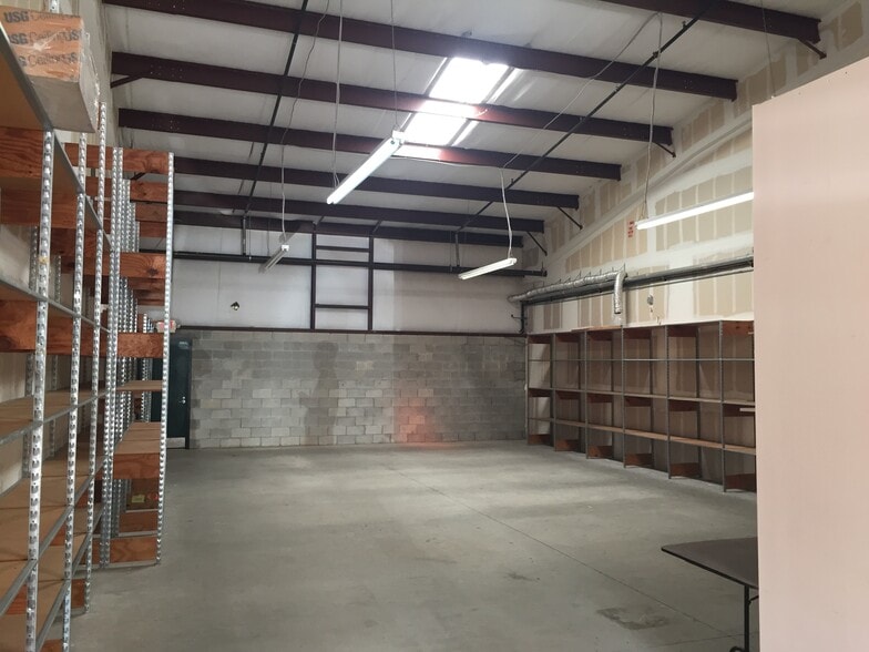 More Photos Of 8725 Youngerman Ct, Jacksonville Warehouse For Sale
