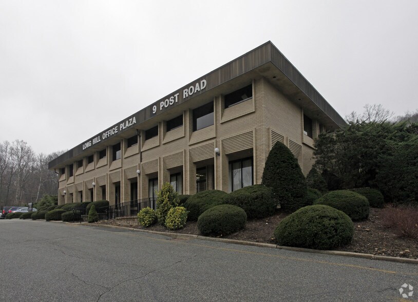 More Photos Of 9 Post Rd, Oakland Medical For Sale