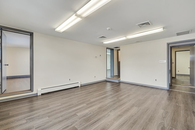 More Photos Of 107 Stuyvesant Ave, Lyndhurst Office For Lease