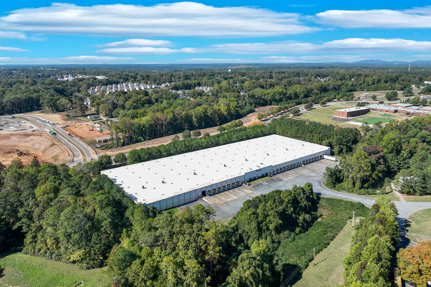 Primary Photo Of 2600 Buford Hwy, Buford Distribution For Lease