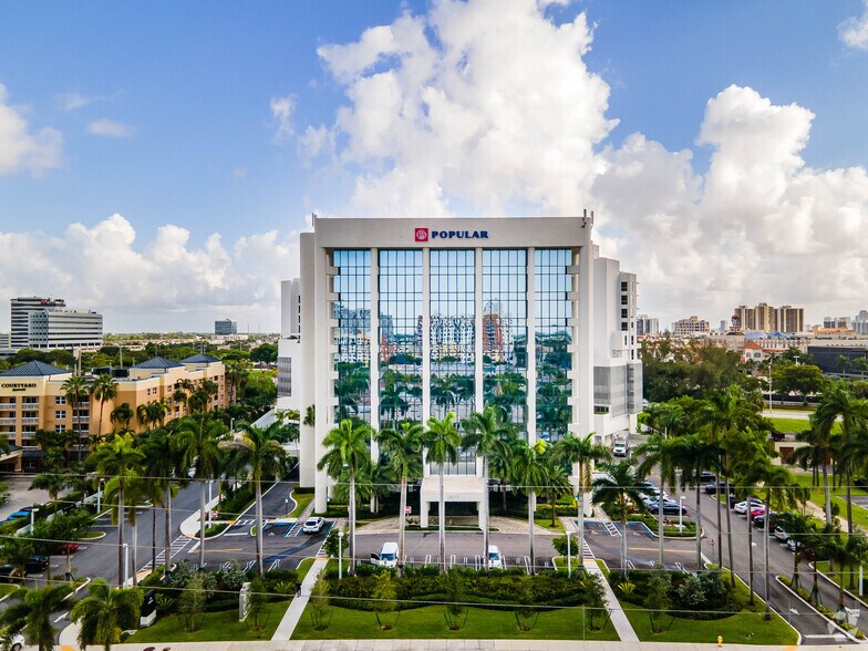 More Photos Of 2875 NE 191st St, Aventura Office For Lease