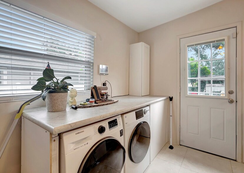 More Photos Of 8413 N Hamner Ave, Tampa Apartments For Sale