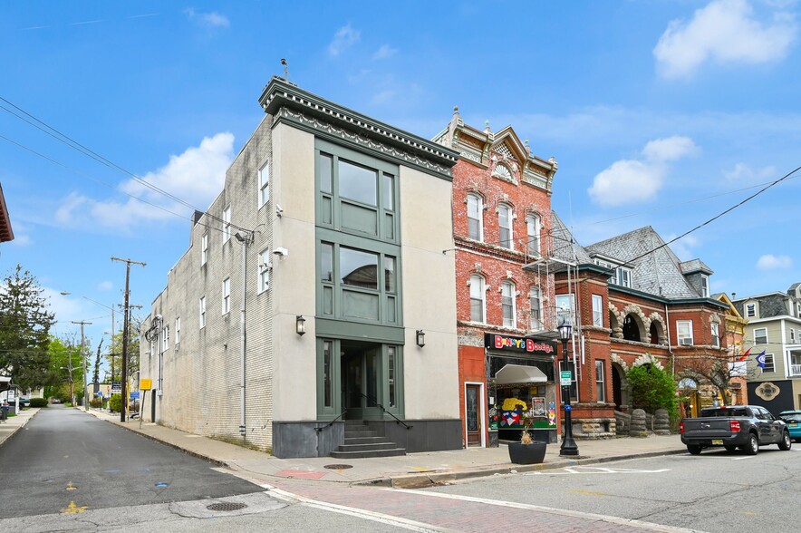 More Photos Of 170-172 Spring St, Newton Office Residential For Sale