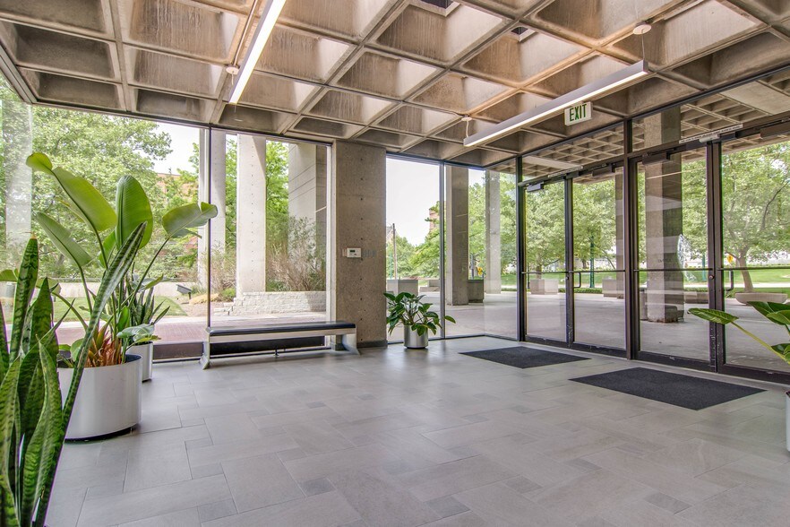 More Photos Of 420 E South Temple, Salt Lake City Office For Lease