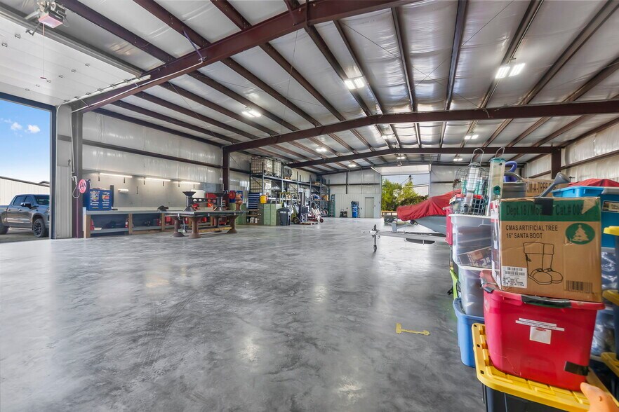 More Photos Of 2948 State Highway V, Matthews Light Manufacturing For Sale