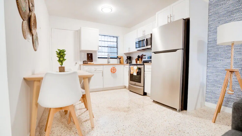 More Photos Of 1645 SW 7th St, Miami Apartments For Sale