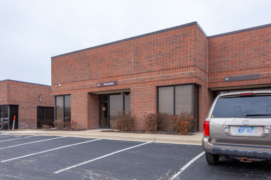 More Photos Of 100-132 Abbie Ave, Kansas City Light Manufacturing For Lease