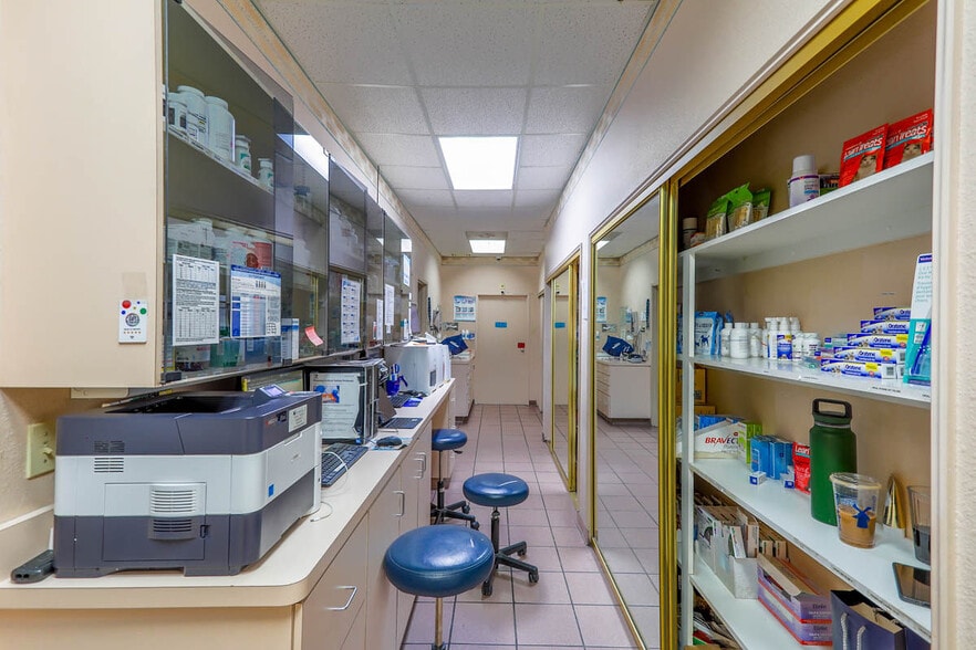 More Photos Of 4601-4611 N Rancho Dr, Las Vegas Unknown For Lease